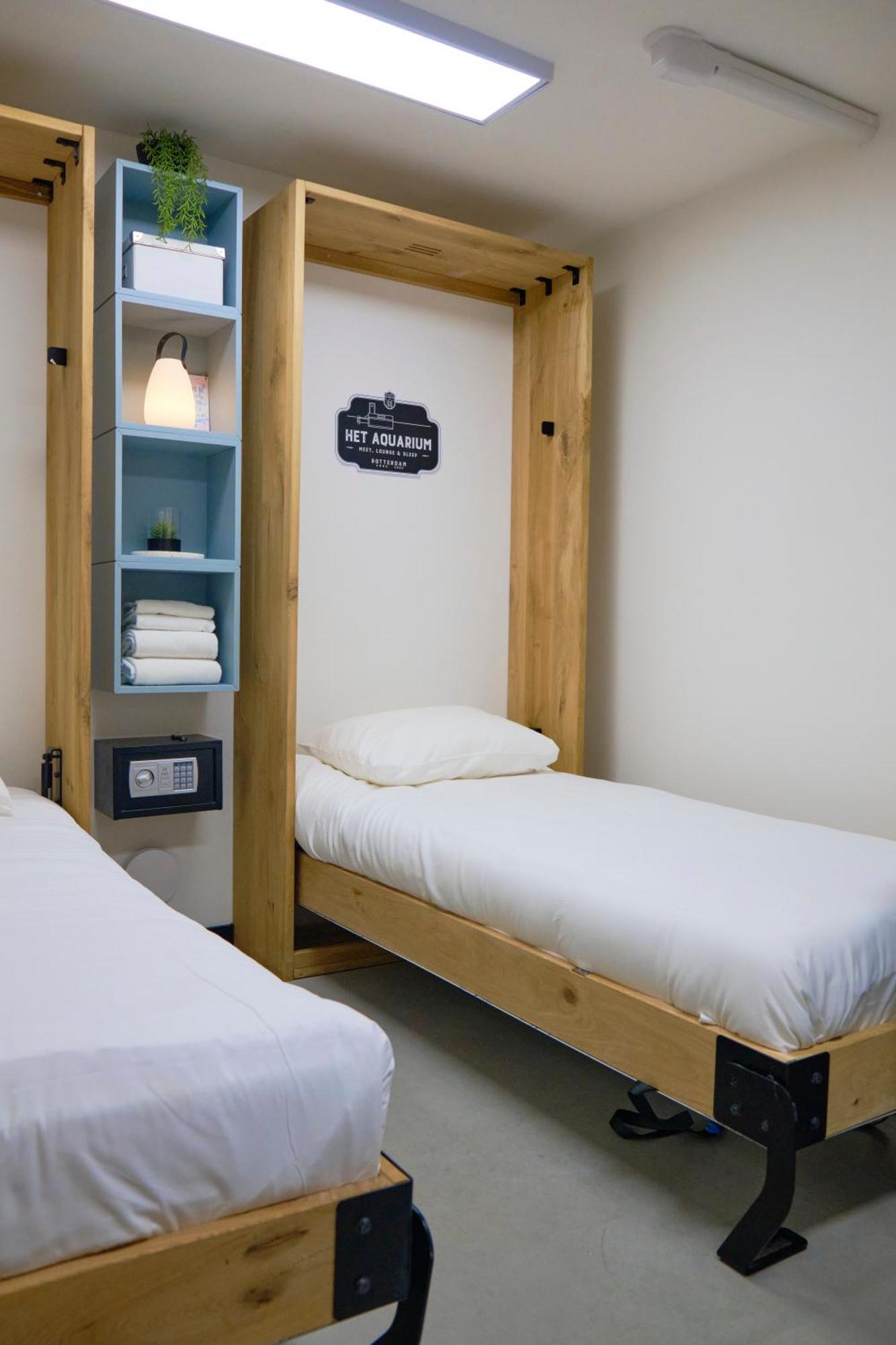 De Coaster & Aquarium Ponton Hotel Rotterdam Ngoại thất bức ảnh